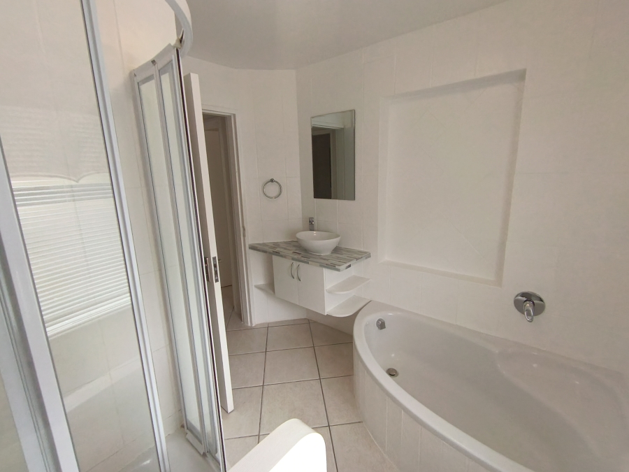 To Let 2 Bedroom Property for Rent in Paradise Beach Western Cape